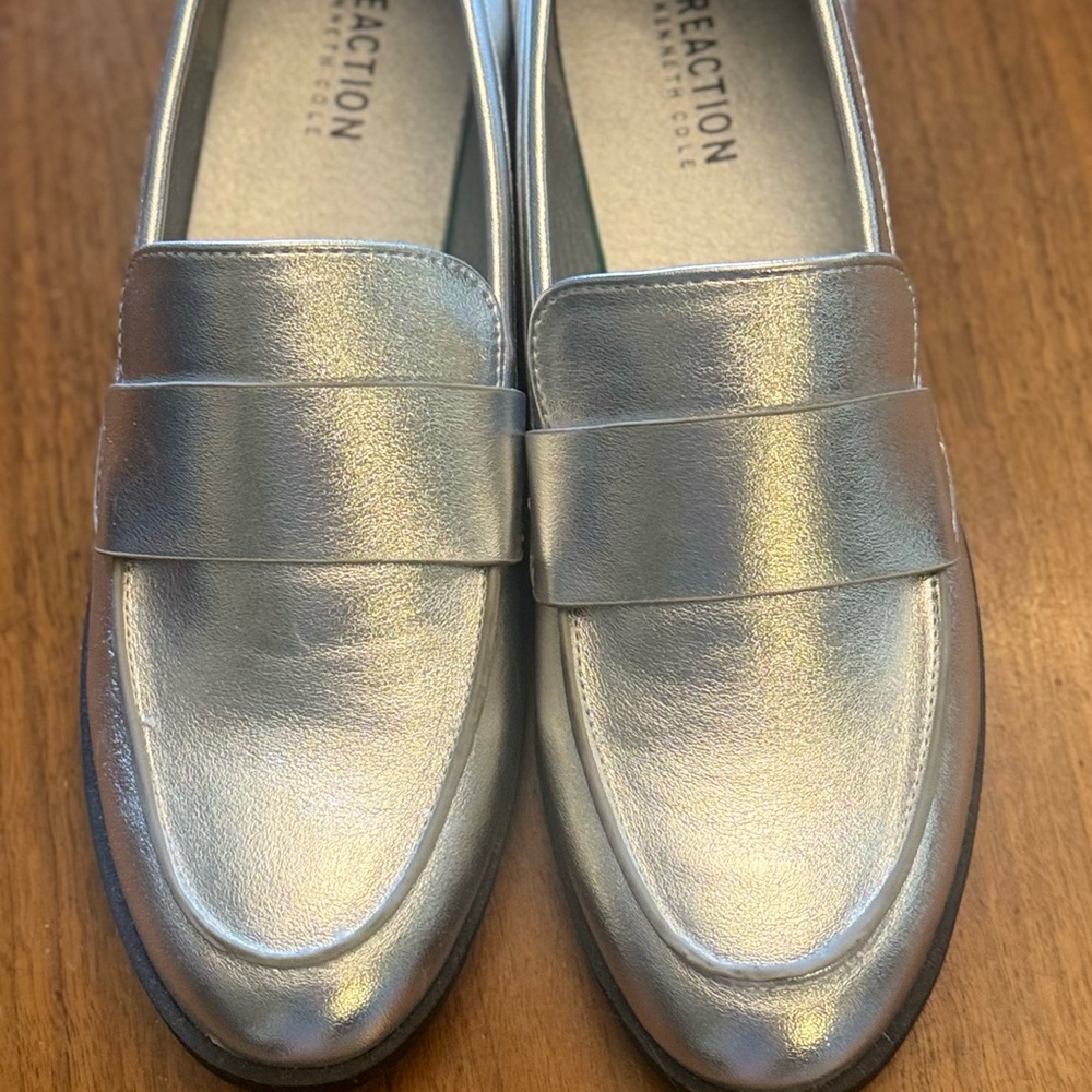Kenneth Cole Reaction Silver Women's Loafers Never worn